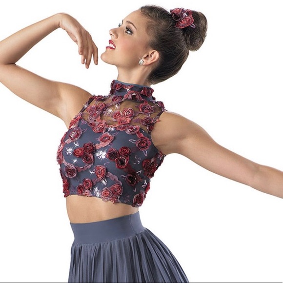 Weissman Other - Weissman Floral Sequin Crop Top L